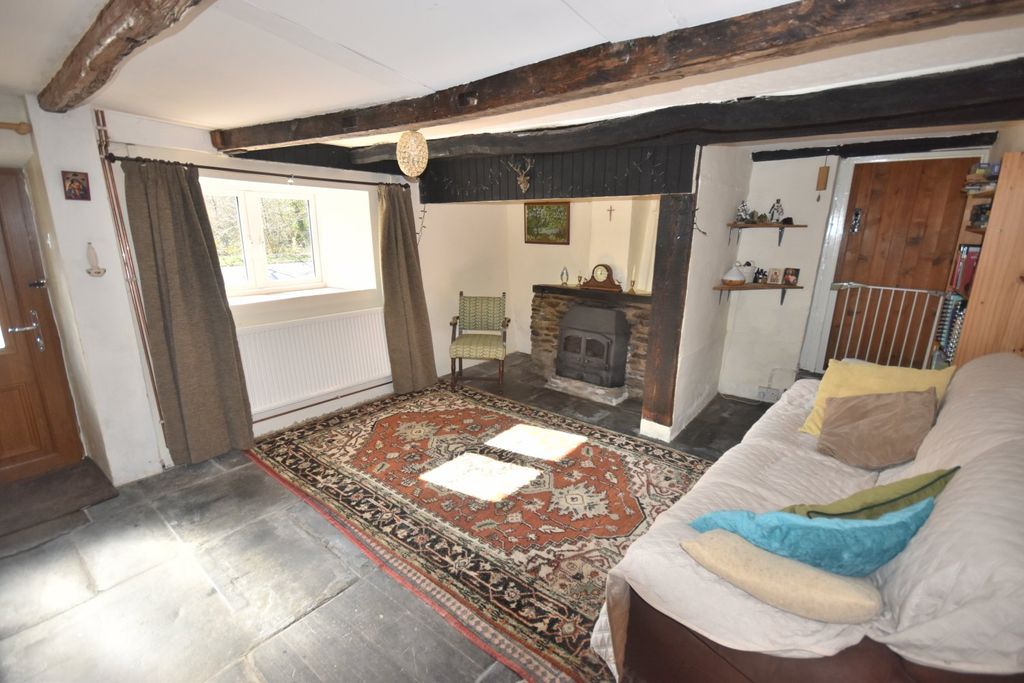 Property photo 3 of 13