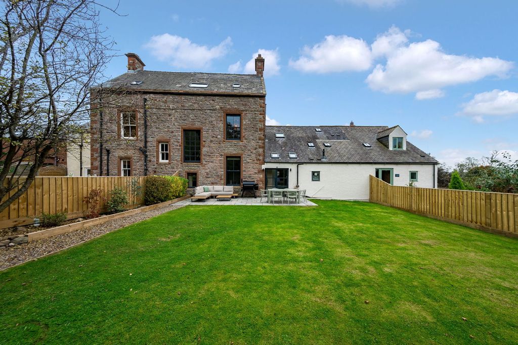 Property photo 1 of 59