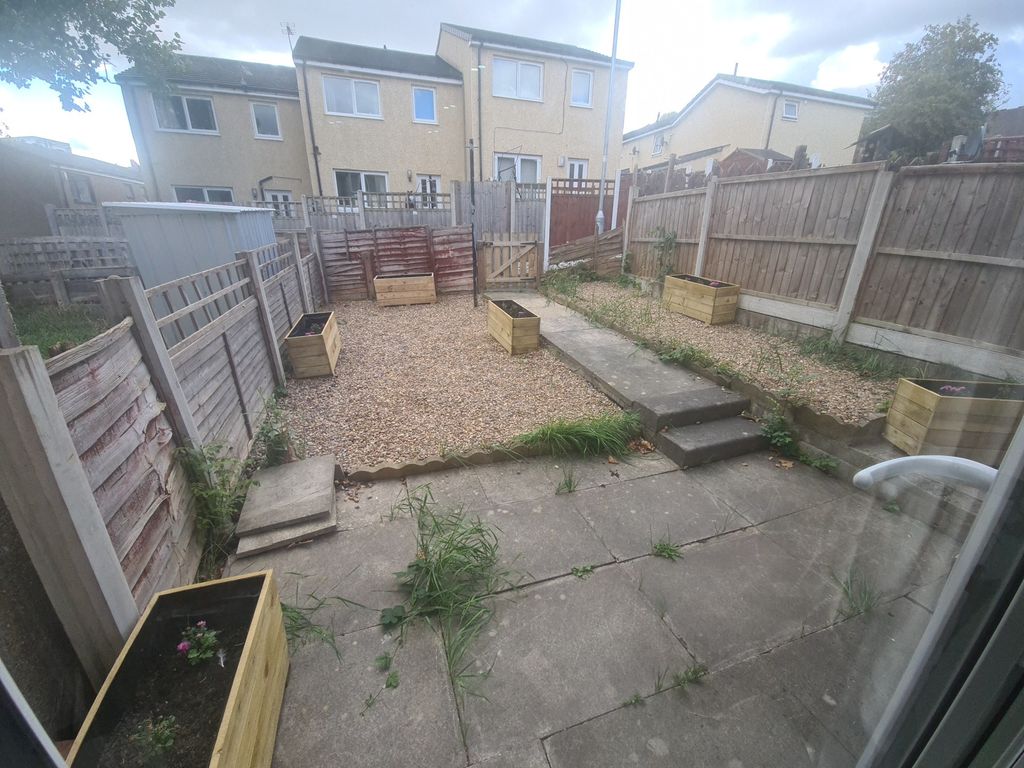 Property photo 3 of 20 A Private, Well-Maintained Garden Space With A Pav...
