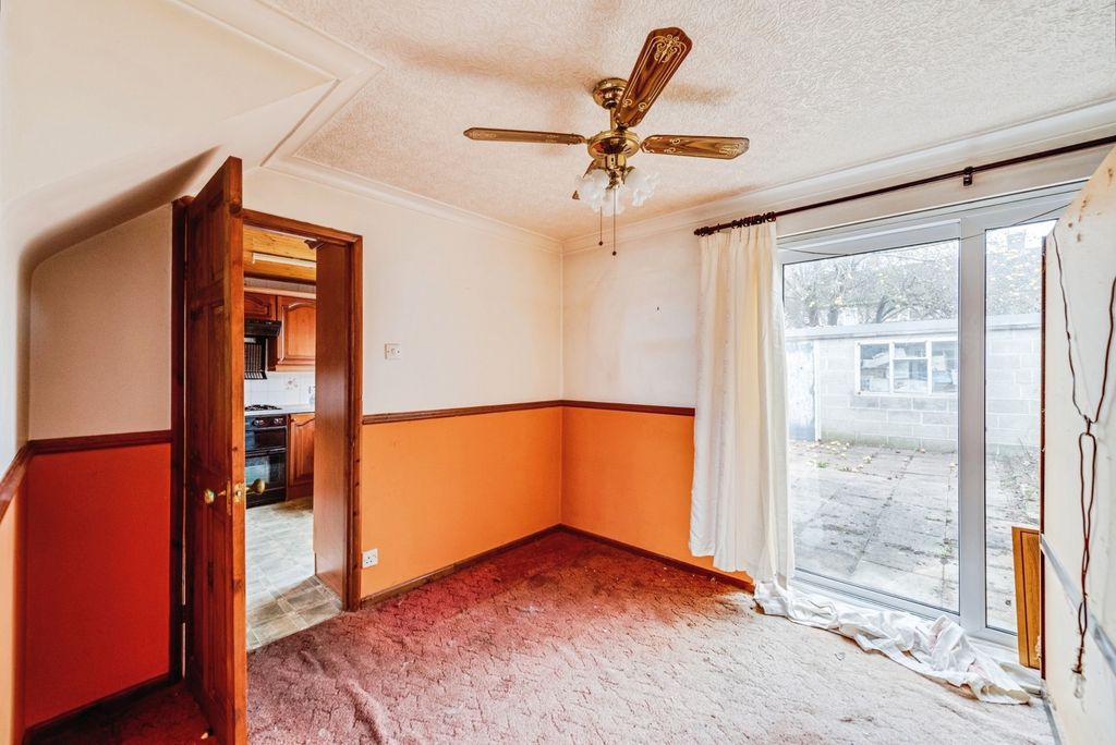 Property photo 3 of 18 Pbox-Img.Jpg