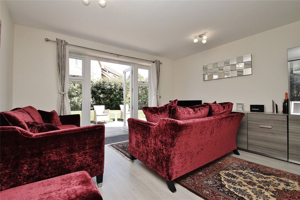 Property photo 3 of 18 Picture No. 05