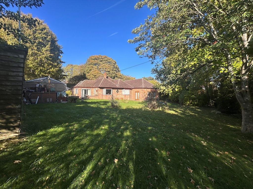 Property photo 2 of 29