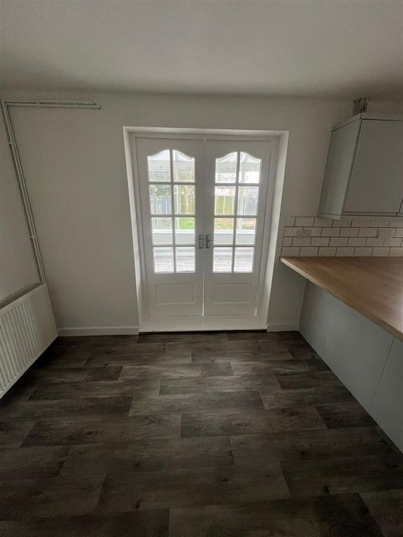 Property photo 3 of 13 Dining Area.Jpeg