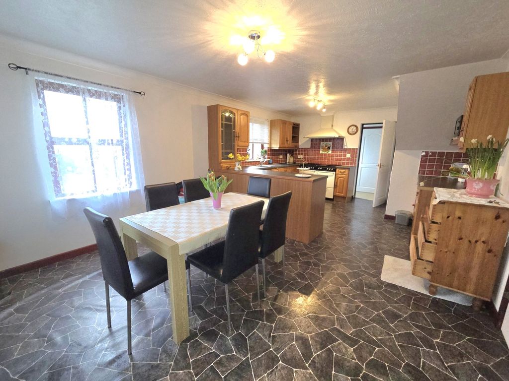 Property photo 2 of 23 2 - Picture No. 10