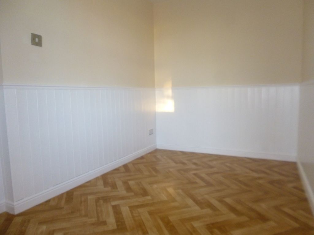 Property photo 3 of 8 Gallery