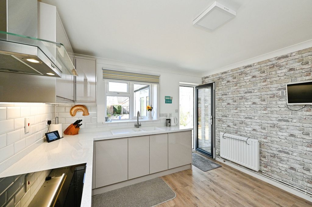 Property photo 3 of 20 Pbox-Img.Jpg