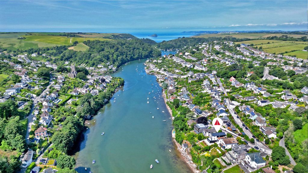 Property photo 2 of 24 8 Yealm View Pinned 3