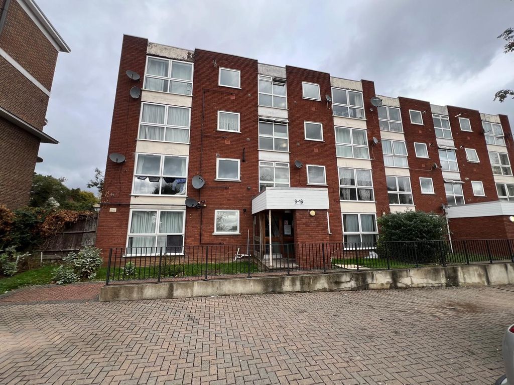 Property photo 1 of 27