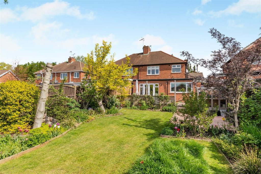 Property photo 3 of 43 8689514-Exterior20.Jpg