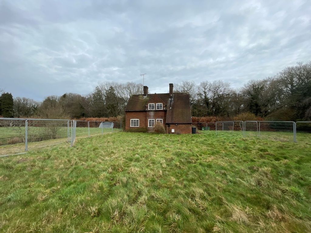 Property photo 1 of 25