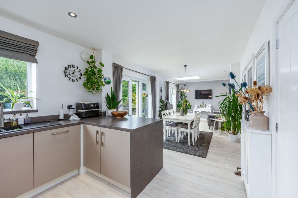 Property photo 2 of 56 19
