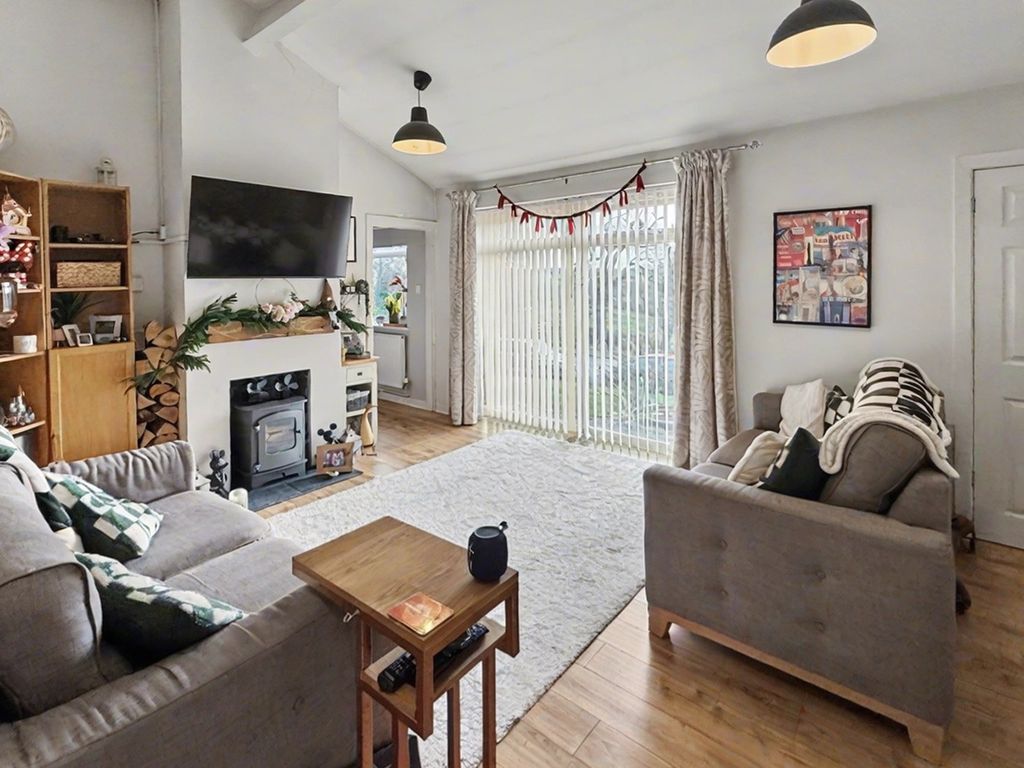 Property photo 3 of 32 4815543