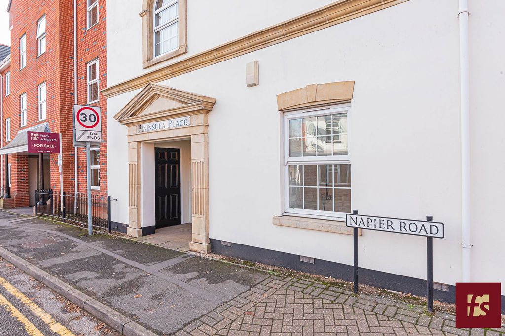 Property photo 1 of 20