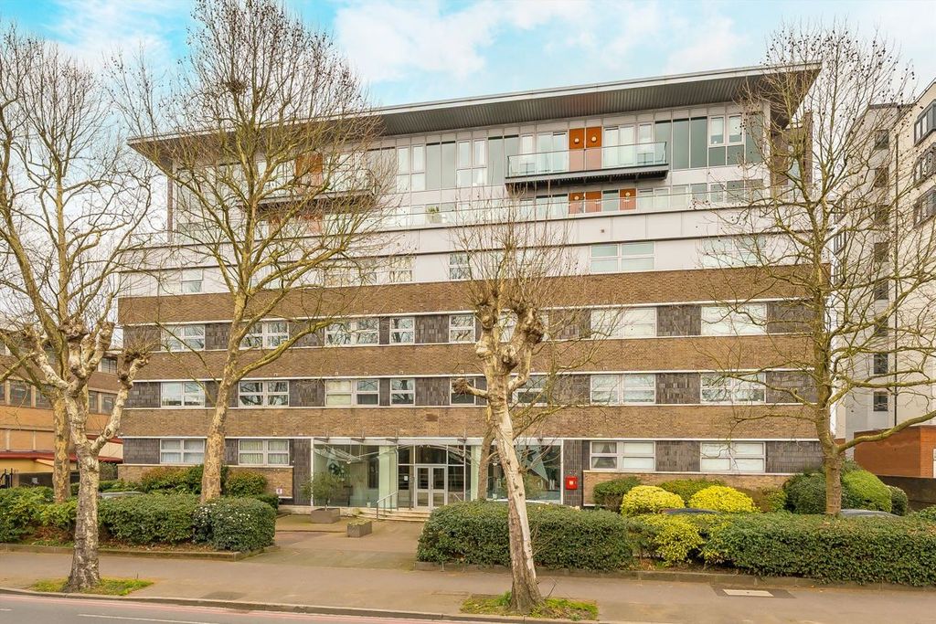 Property photo 1 of 5