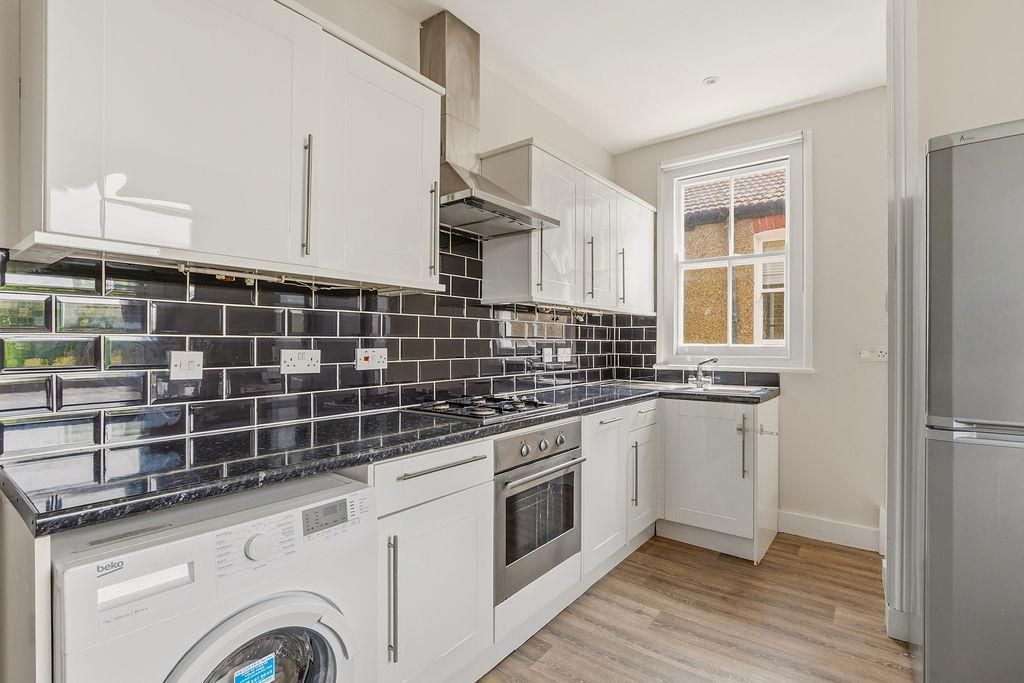 Property photo 3 of 17 Tranmereroad110-32.Jpg