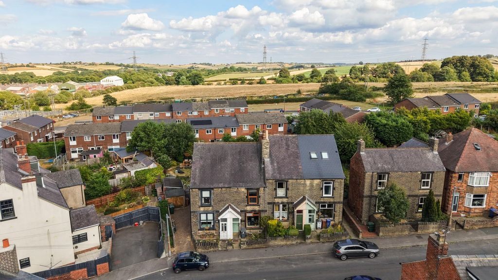 Property photo 2 of 16 Dji_20260723163955_0311_D_1.Jpg