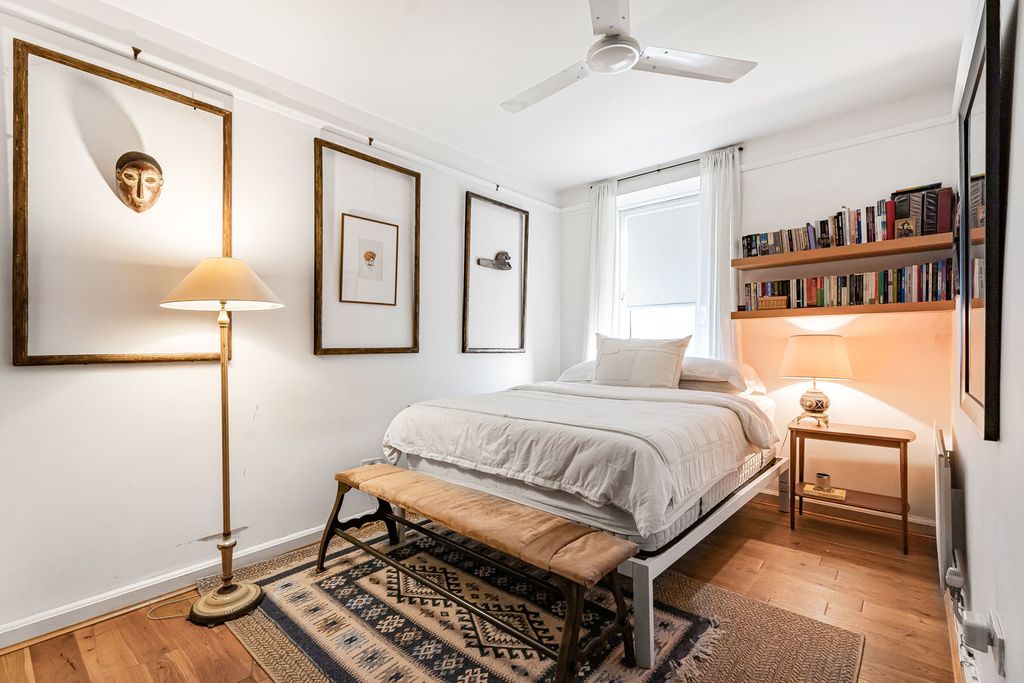 Property photo 3 of 22 Bedroom