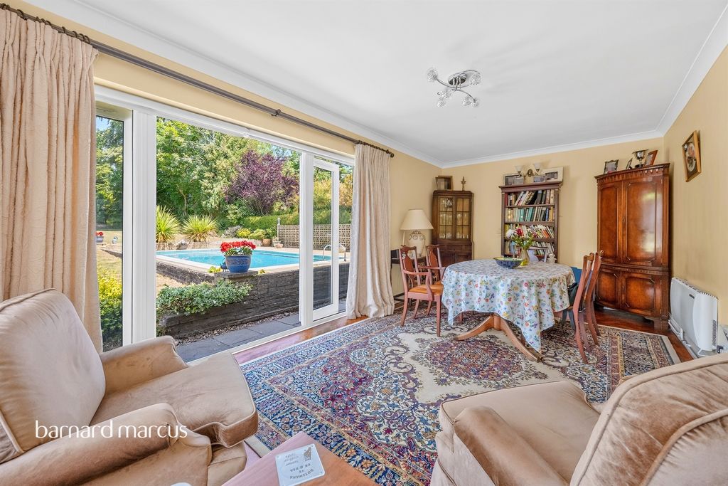Property photo 3 of 16
