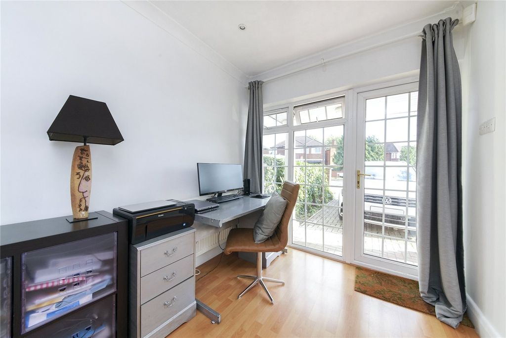 Property photo 2 of 18 Picture No. 06
