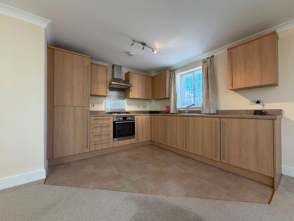 1 bed flat to rentMill View, Caerphilly CF83 photo 4