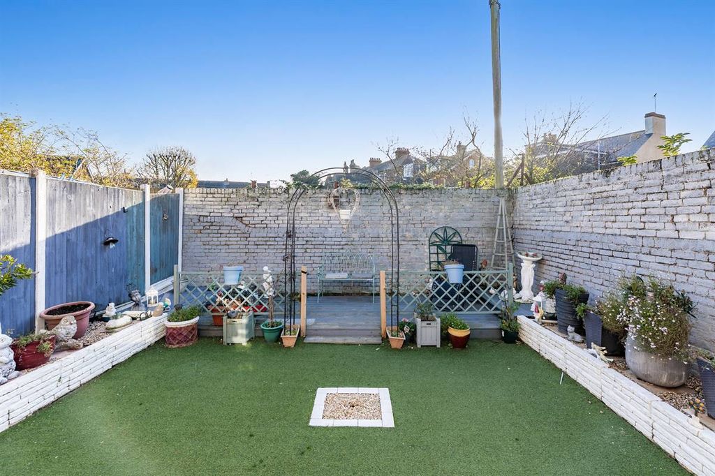 Property photo 2 of 16