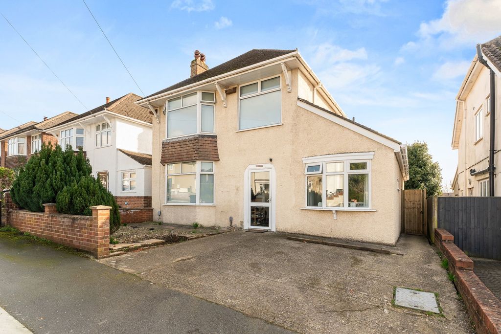 Property photo 2 of 29