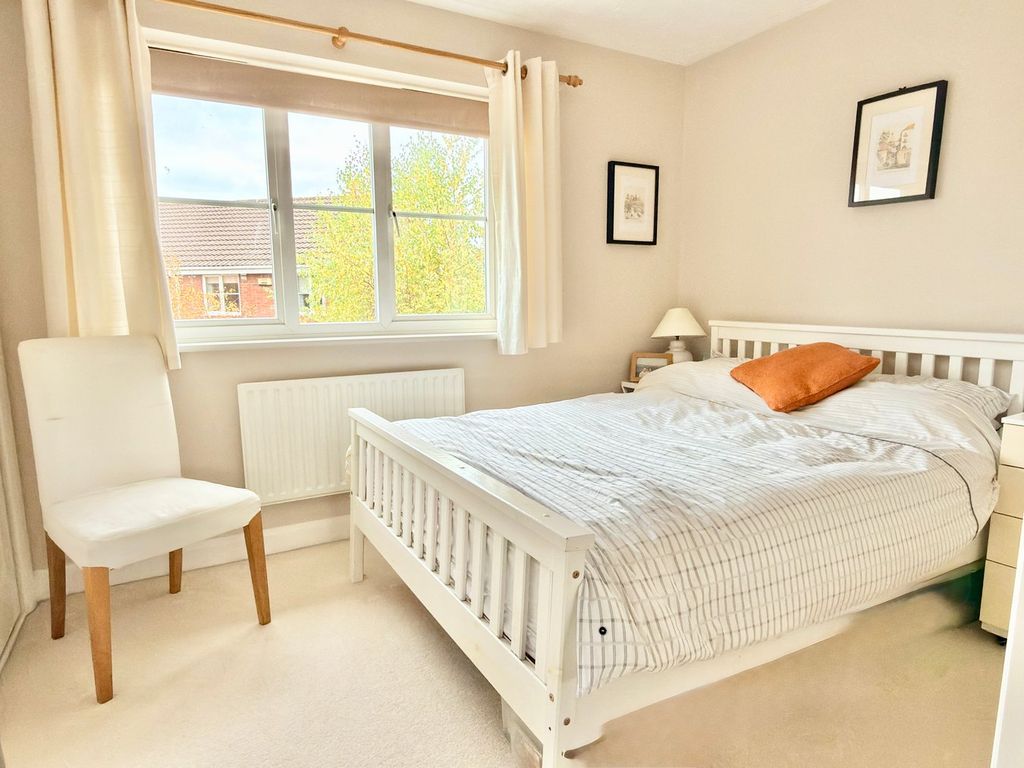 Property photo 3 of 11