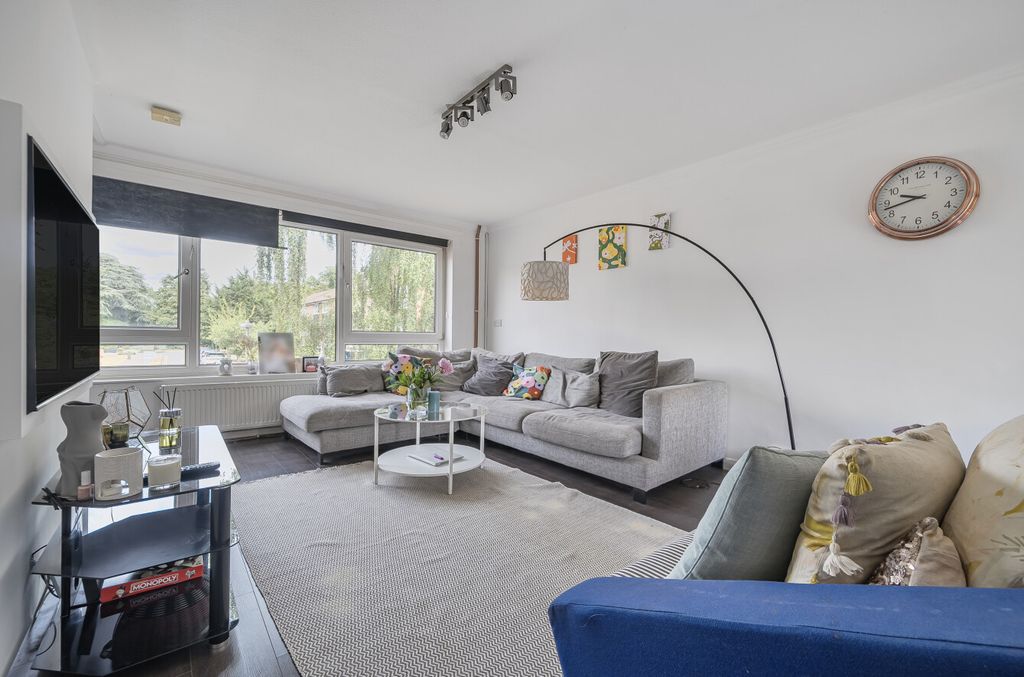 Property photo 1 of 15 1313651-2-685c175...