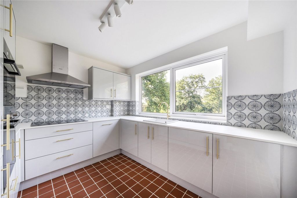 Property photo 2 of 13 Picture No. 08