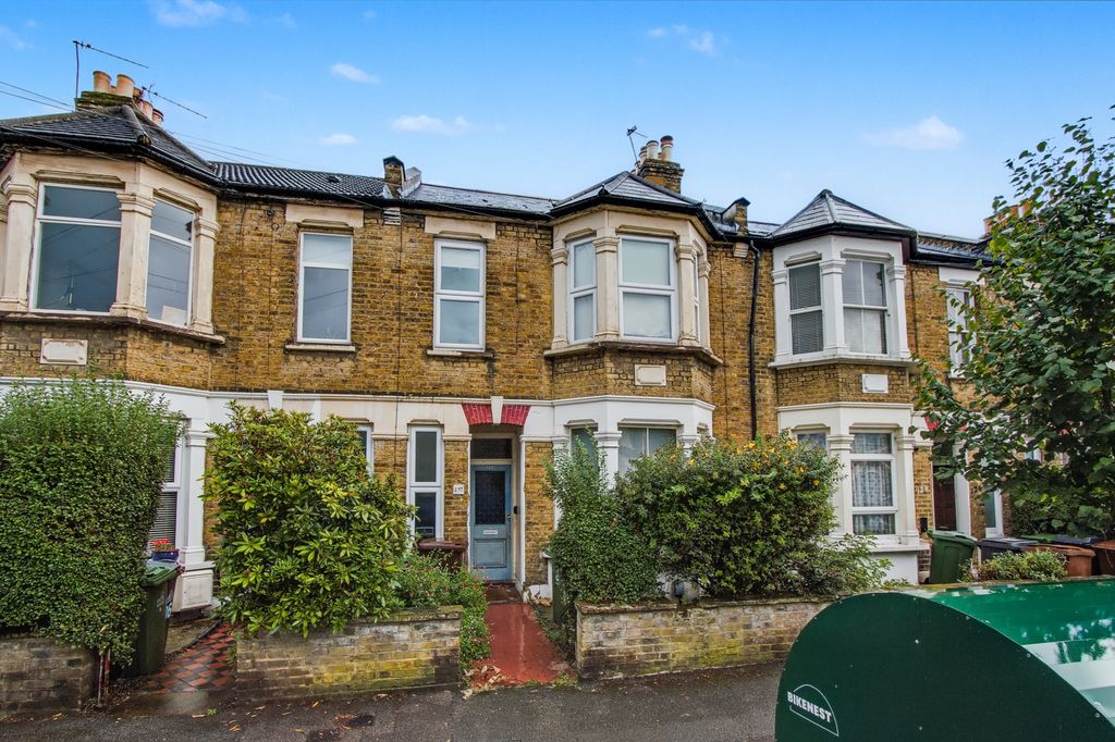 Property photo 1 of 14 130 Albert Road, Leyton, London, E10 6Pb