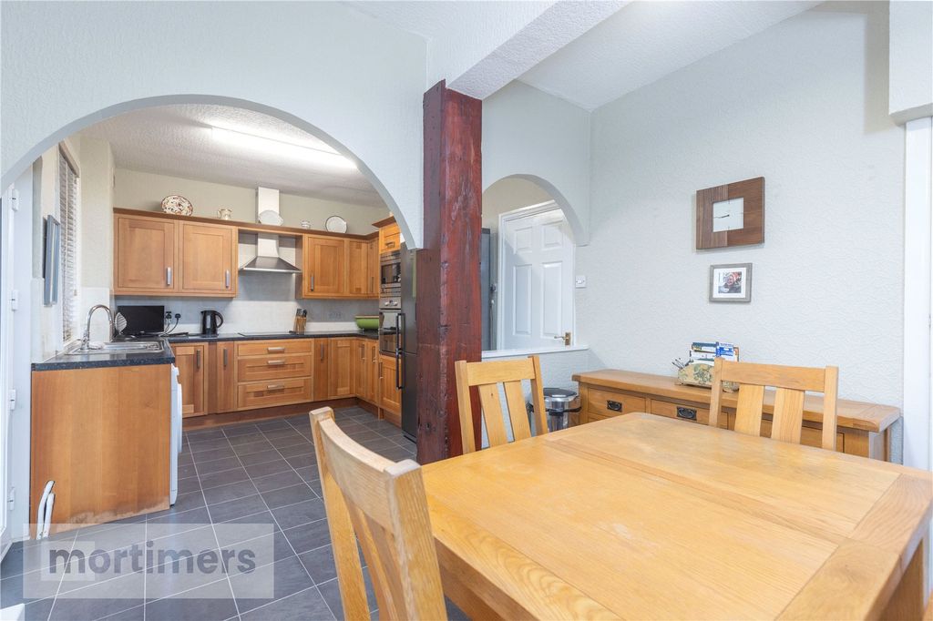 Property photo 2 of 23 Kitchen/Diner