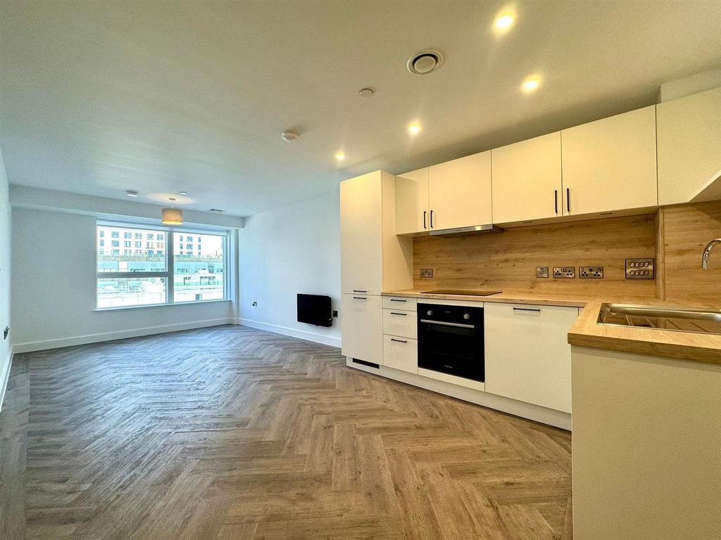 Property photo 1 of 15 Lounge Pic 3.Jpeg