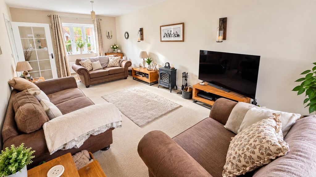 Property photo 2 of 18