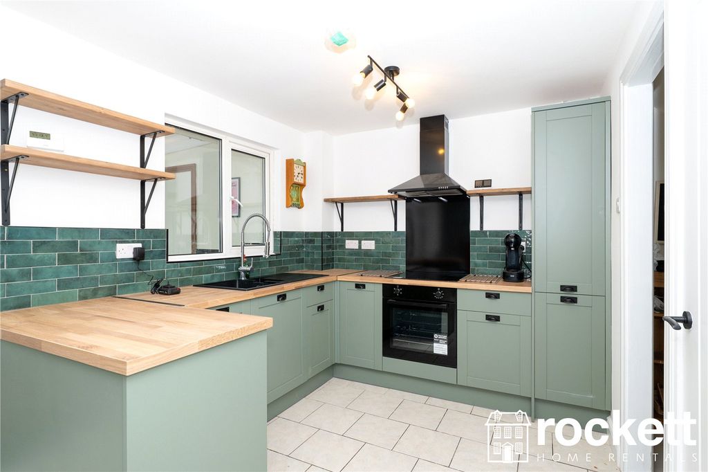 Property photo 2 of 37 Picture No. 08