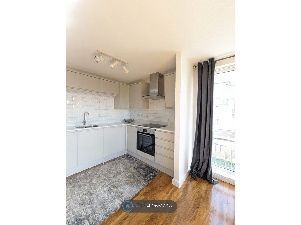 Property photo 2 of 8 Kitchen (Open Plan With Living Room)