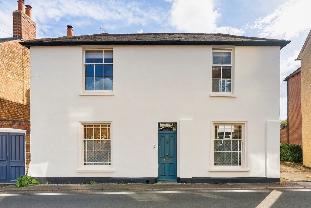 Property photo 1 of 17