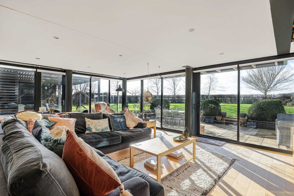 Property photo 3 of 40 64_73512.Jpg