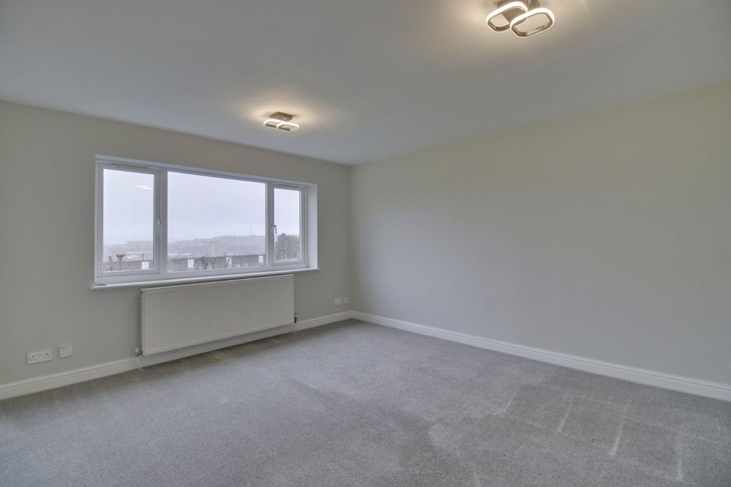 Property photo 3 of 11 Picture No. 05