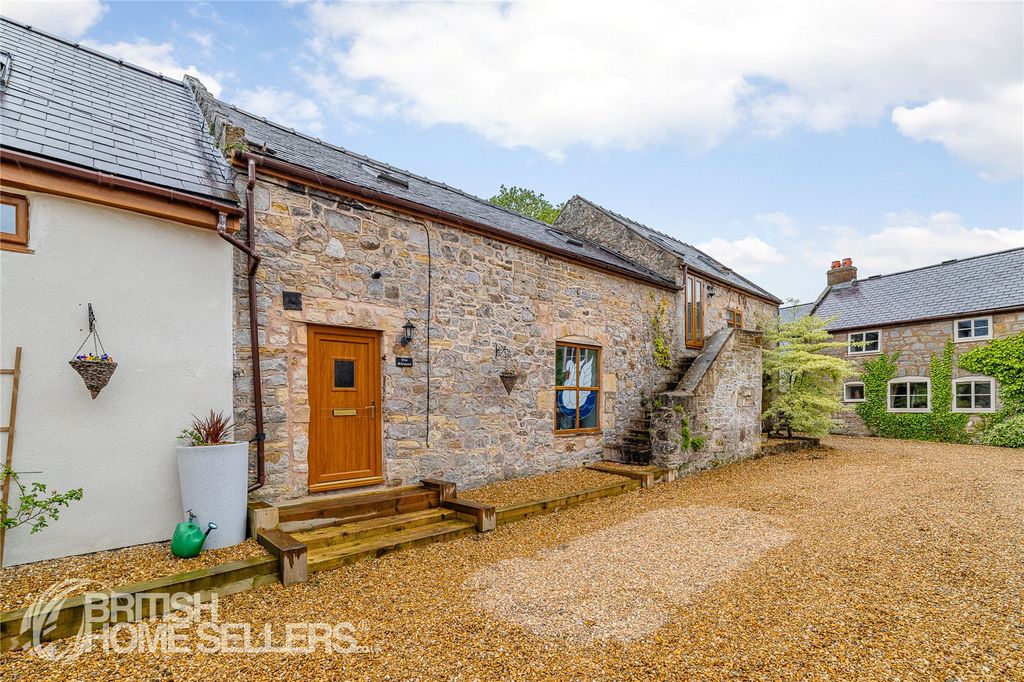 Property photo 2 of 39 Picture No. 05