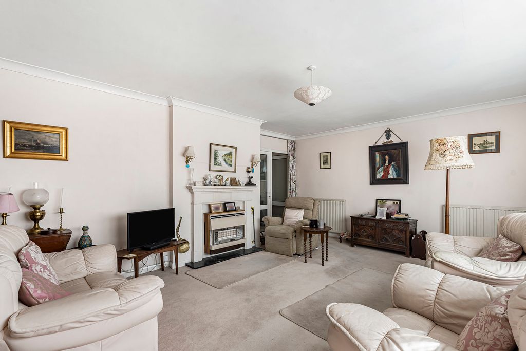 Property photo 3 of 22 12_84336