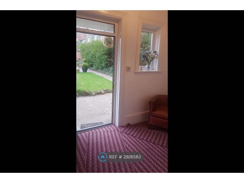 Property photo 2 of 14 Entrance