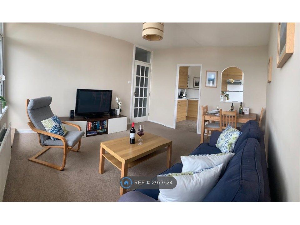 Property photo 1 of 31 Living Room