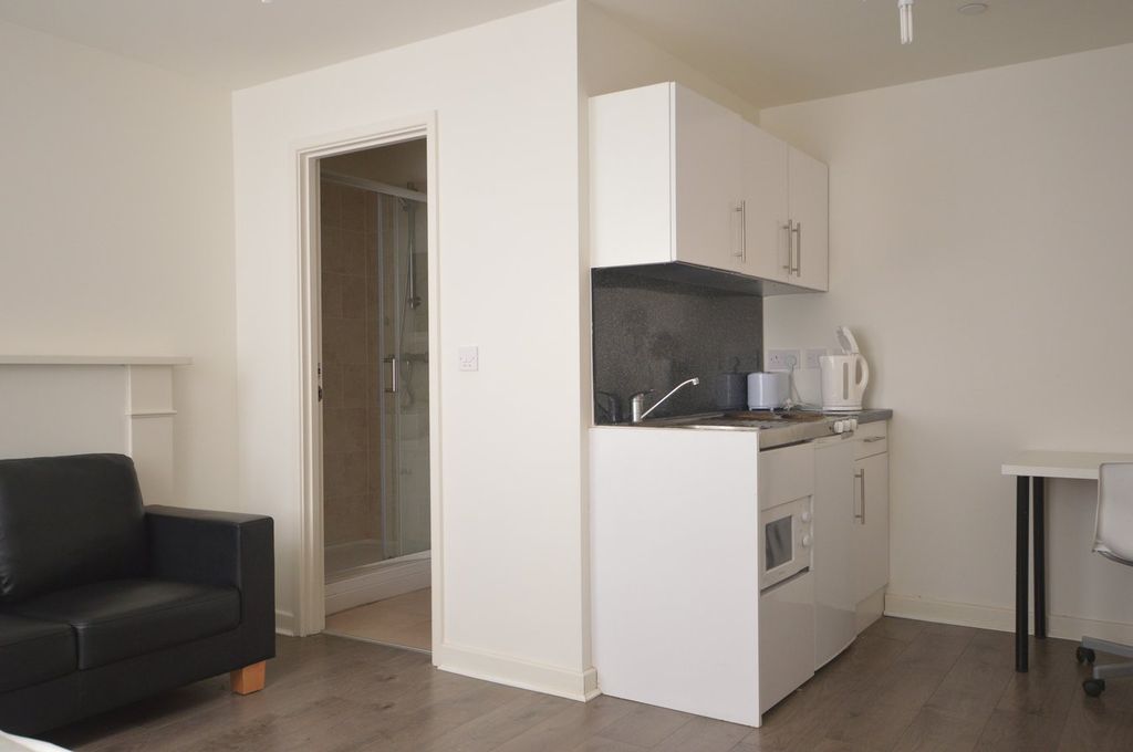 Property photo 1 of 3
