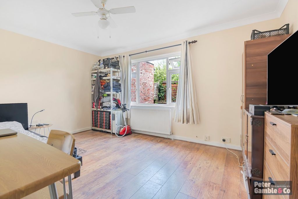 Property photo 3 of 16
