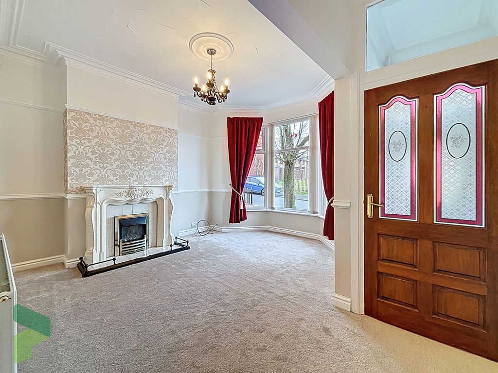 Property photo 3 of 14 Sitting Room