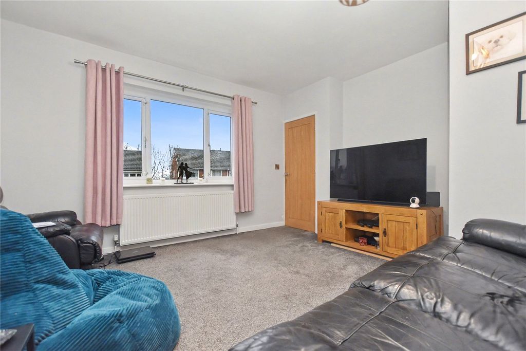 Property photo 2 of 13 Picture No. 15