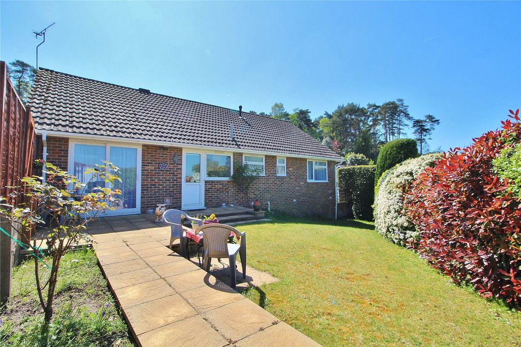 Property photo 2 of 16 Picture No. 24