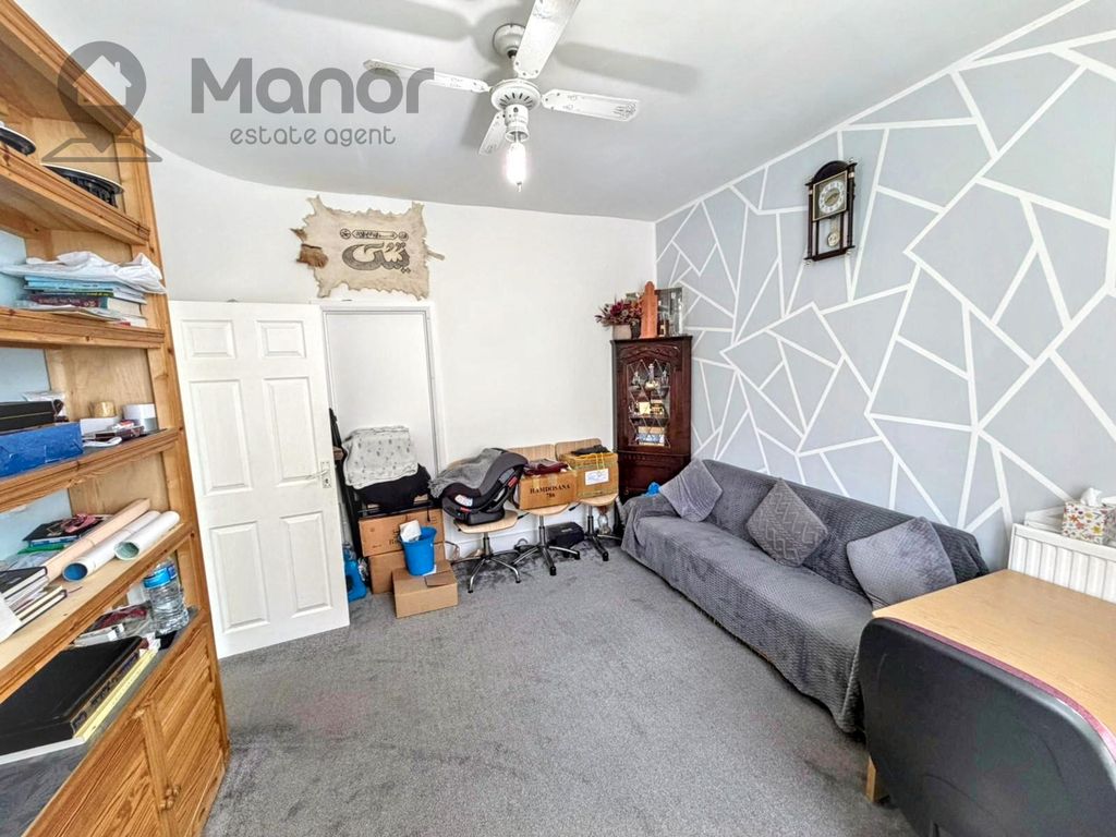 Property photo 2 of 19 Living Room