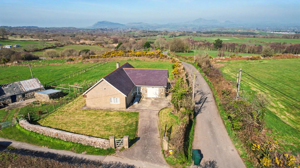 Property photo 1 of 24 Croeso | Welcome