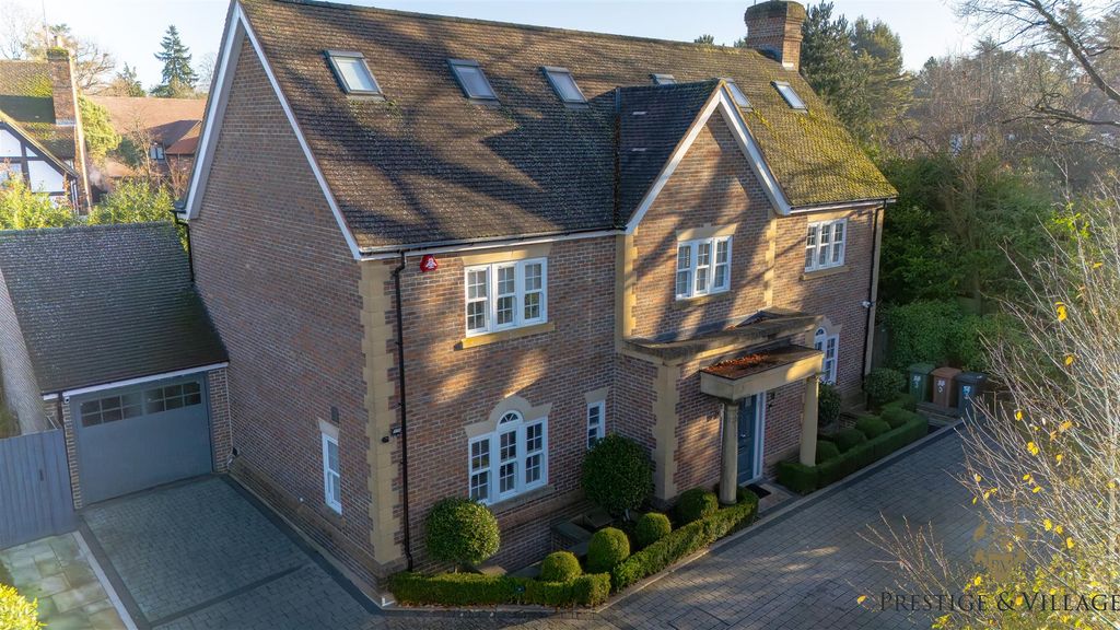 Property photo 3 of 40 Outside